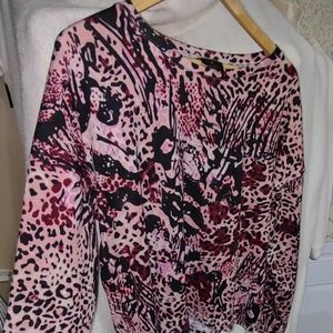(707) Magic Avenue, size M, pull on Top, Blouse,